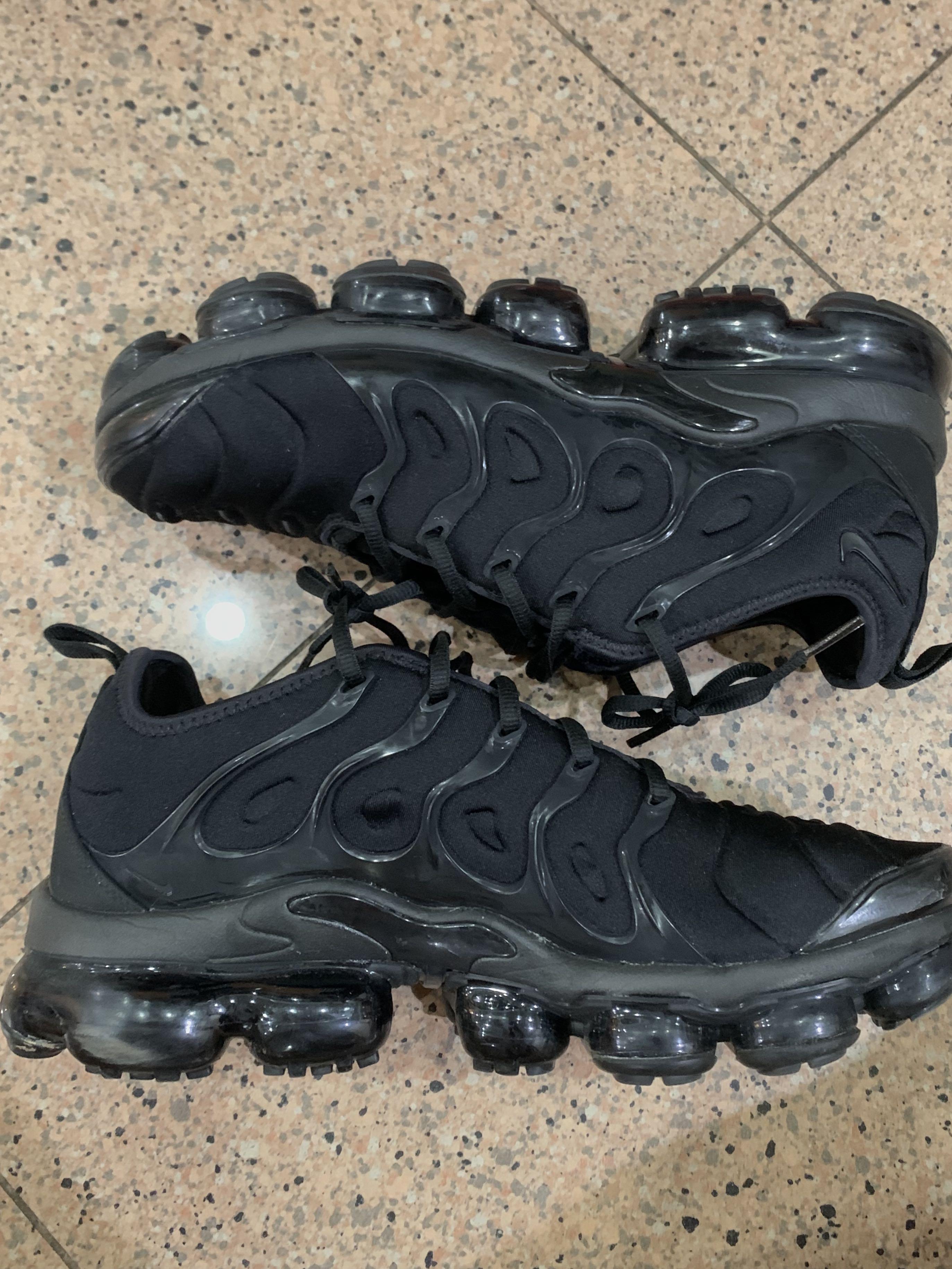 All black discount vapormax plus men's
