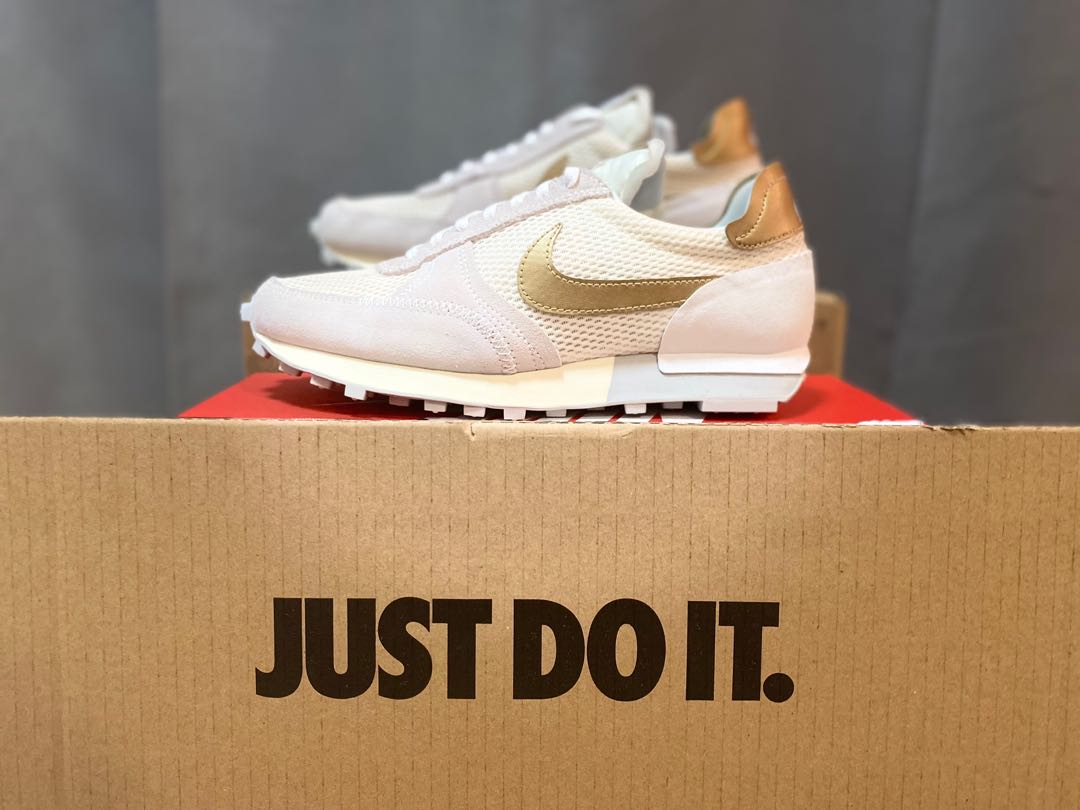 dbreak type nike womens