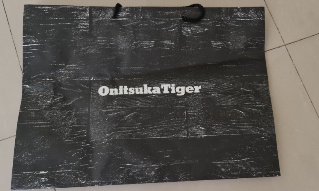 paper bag onitsuka tiger
