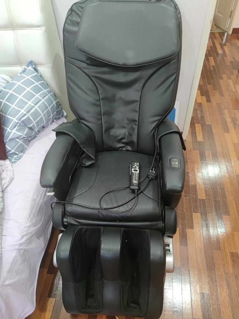 Osim Imedic Pro massage chair, Furniture & Home Living, Furniture, Chairs on Carousell