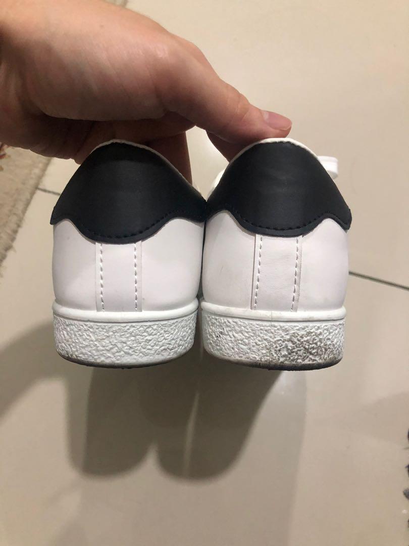 Shoes NEW (Skates) brand SHEIN, Women's Fashion, Shoes on Carousell