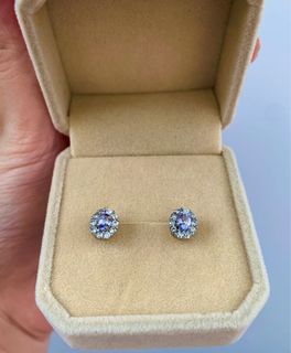 (Category: ) located in . Submitted by harmonywealthcrystals (Listing ID 1121836986, Image 1). Description: .