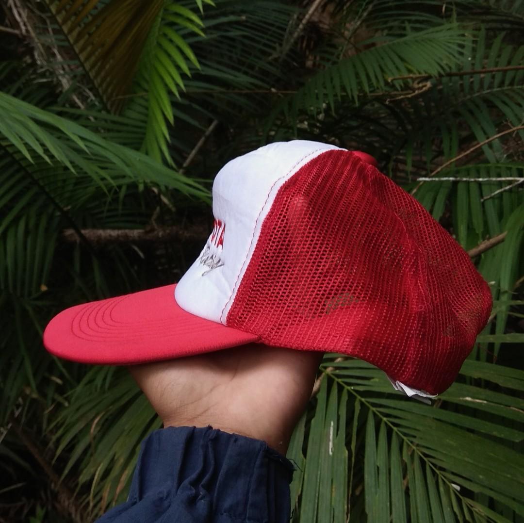 Trucker Hat Toyota Racing, Fesyen Pria 