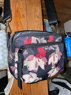 (Category: ) located in . Submitted by onthedeili (Listing ID 1121950933, Image 1). Description: .