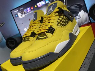 (Category: ) located in . Submitted by goodshoes (Listing ID 1121879093, Image 1). Description: .