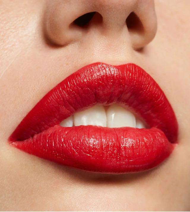 新品未使用　BYREDO RED ARMCHAIR 口紅 Red Armchair Lipstick | escentials.com