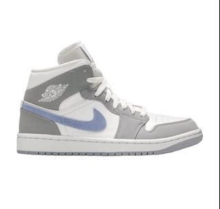 (Category: ) located in . Submitted by findhercloset (Listing ID 1122134161, Image 1). Description: .