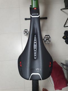 (Category: ) located in . Submitted by newbie_athlete_sg (Listing ID 1122099634, Image 1). Description: .