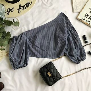 (Category: ) located in . Submitted by cheboutique (Listing ID 1122041104, Image 1). Description: .
