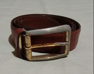 BURBERRY LONDON Made in Italy leather belt 30" x 1"