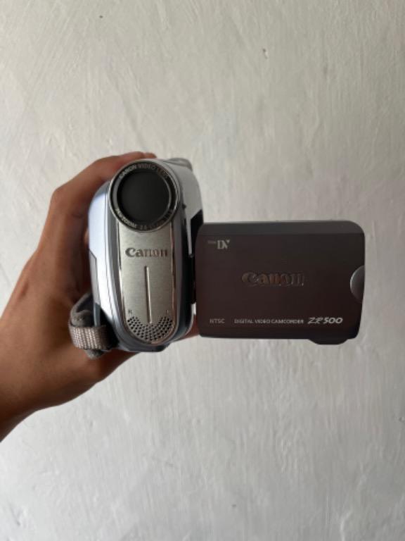 Canon digital camcorder zr500 (Category: Other Gadgets) located in Imus. Submitted by gntabing (Listing ID 1121978476, Image 1). Description: old canon digital recorder..