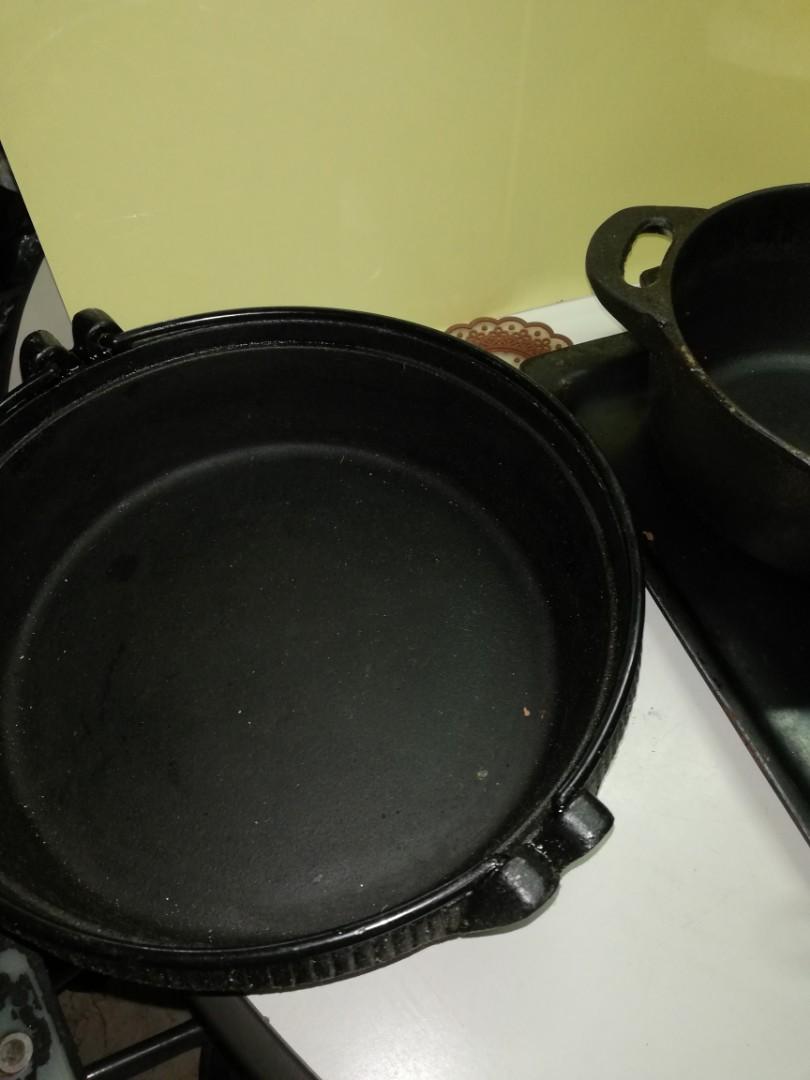 Cast iron plates and pans (Category: Other Kitchenware & Tableware) located in Paranaque City. Submitted by 4thestate.surplusan (Listing ID 1122164850, Image 3). Description: cast iron plates and cooking pots and pans loc fourth est paranaque.