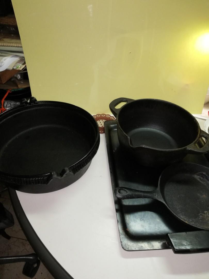 Cast iron plates and pans (Category: Other Kitchenware & Tableware) located in Paranaque City. Submitted by 4thestate.surplusan (Listing ID 1122164850, Image 1). Description: cast iron plates and cooking pots and pans loc fourth est paranaque.