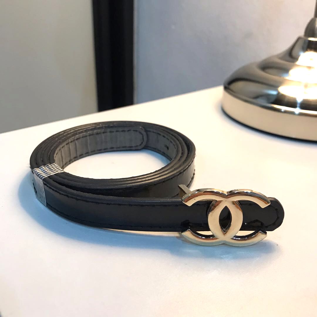Chanel Reversible Black Burgundy Leather CC Logo Skinny Belt (85