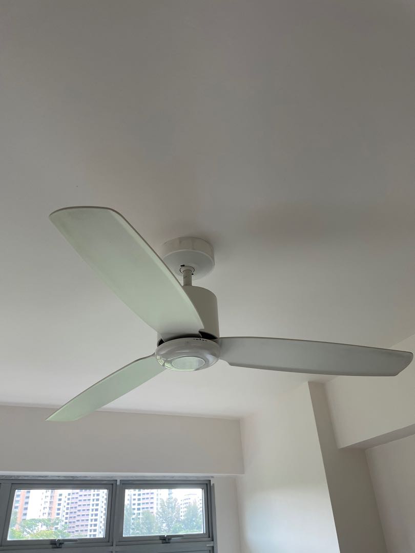 Crestar Ceiling Fan 3 Blade White Parts, Furniture & Home Living, Lighting & Fans, Fans on Carousell
