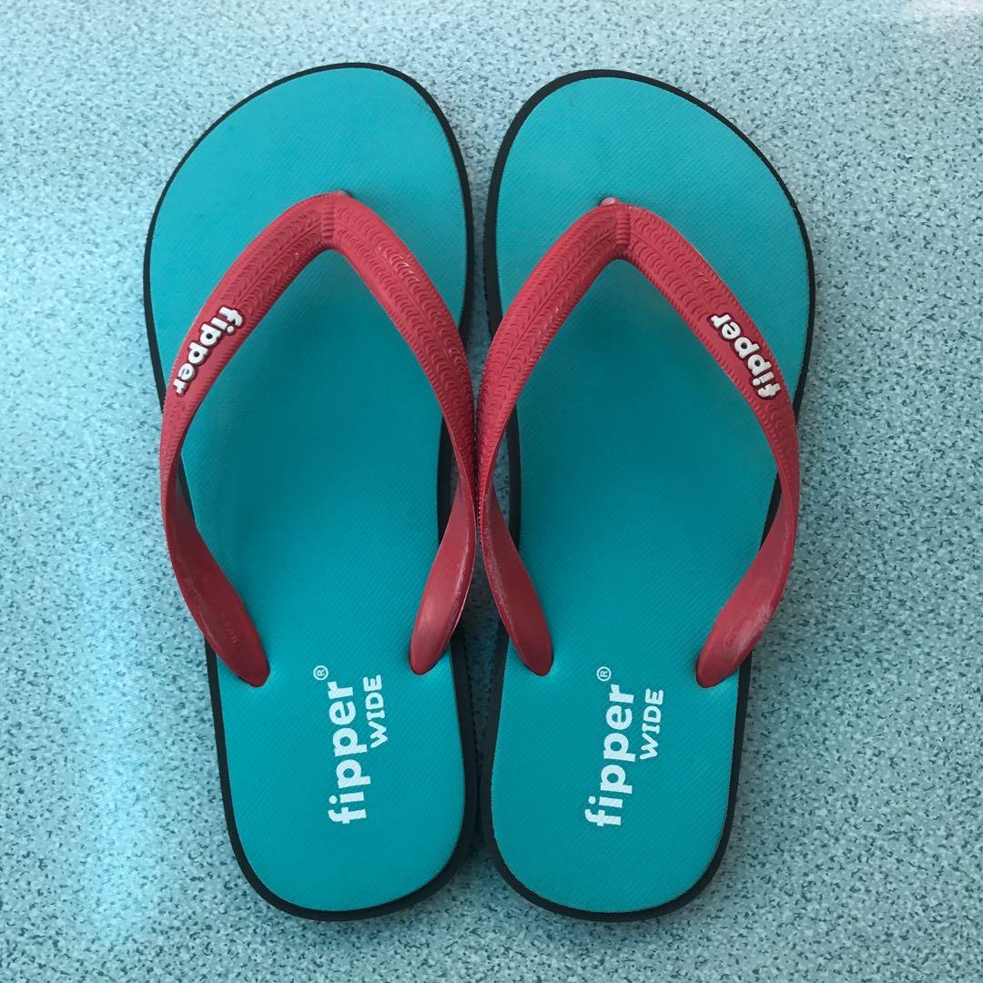 Sandal fipper wide clearance