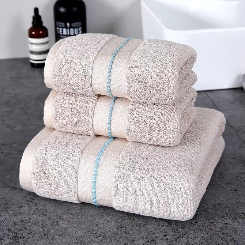 Hilton Towel, 100% Cotton, 1 set 3pcs (Category: Towels, Napkins & Holders) located in Pasay City. Submitted by cmshop_original (Listing ID 1122153428, Image 1). Description: 100% cotton Soft and Absorbent .