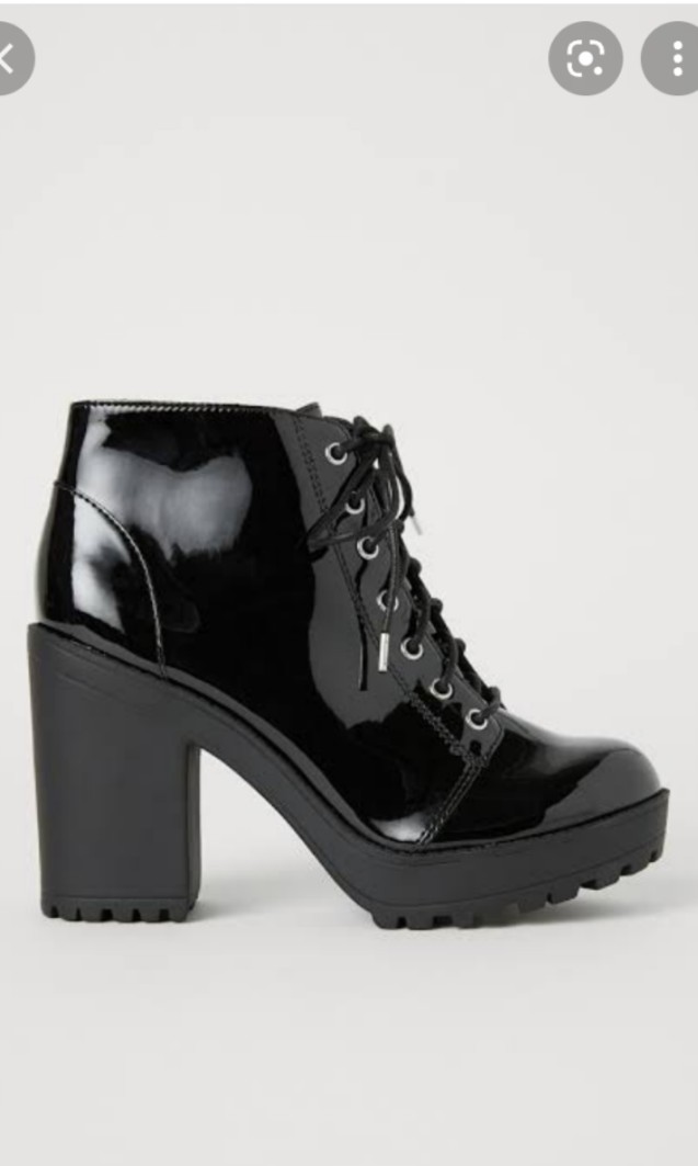 H&M Divided Platform Boots, Women's Fashion, Footwear, Boots on Carousell
