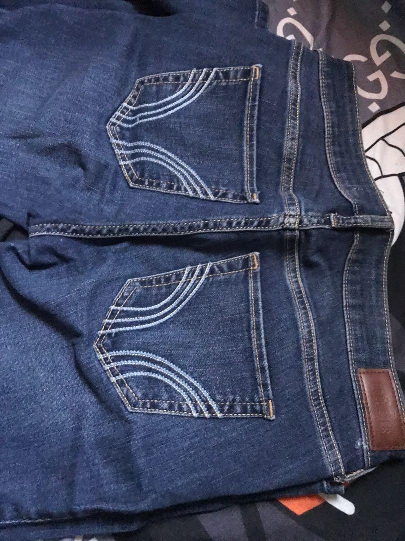 Hollister jeans size 30 (Category: Jeans) located in Binangonan. Submitted by spring21 (Listing ID 1122067451, Image 3). Description: .