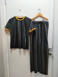 (Kategori: ) berada di . Dikirim oleh ffcollections (ID iklan 1122107939, Gambar 1). Deskripsi: .