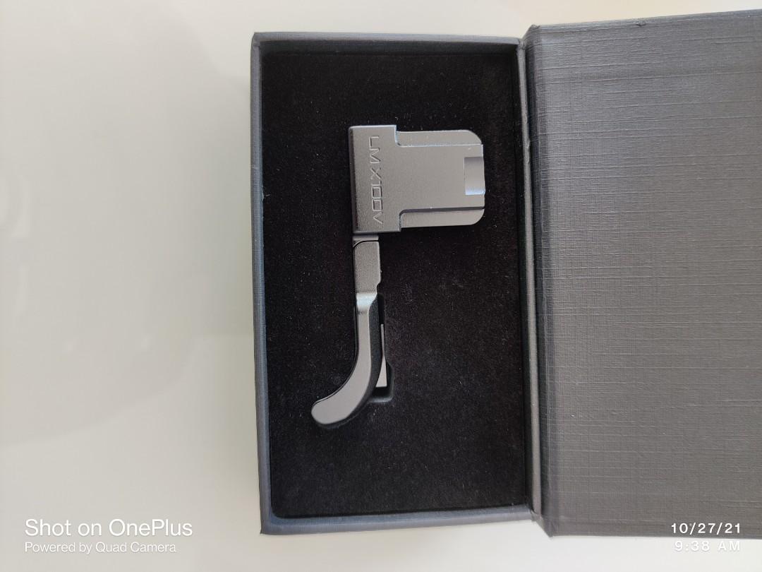 Lensmate Fuji X100V thumbgrip (black color), Photography, Cameras on