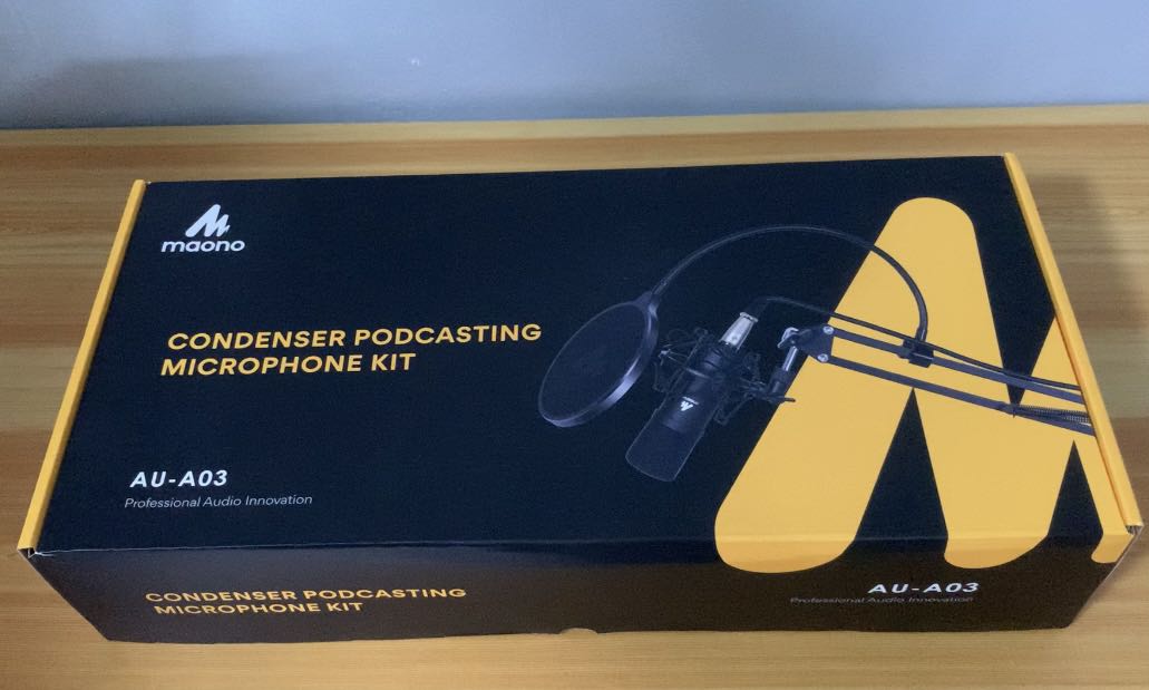 Maono AUA03 Condenser Podcasting Microphone Kit (SUPER SLIGHTLY USED
