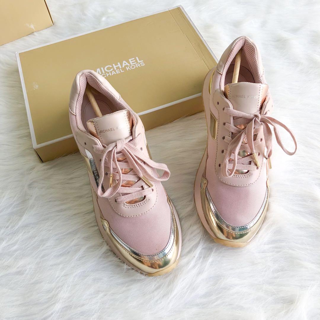Michael kors soft pink top sneakers