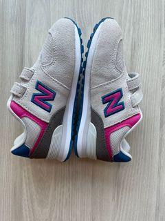 new balance 831