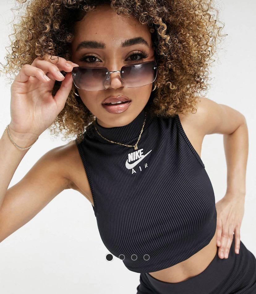 Nike air black hotsell crop top