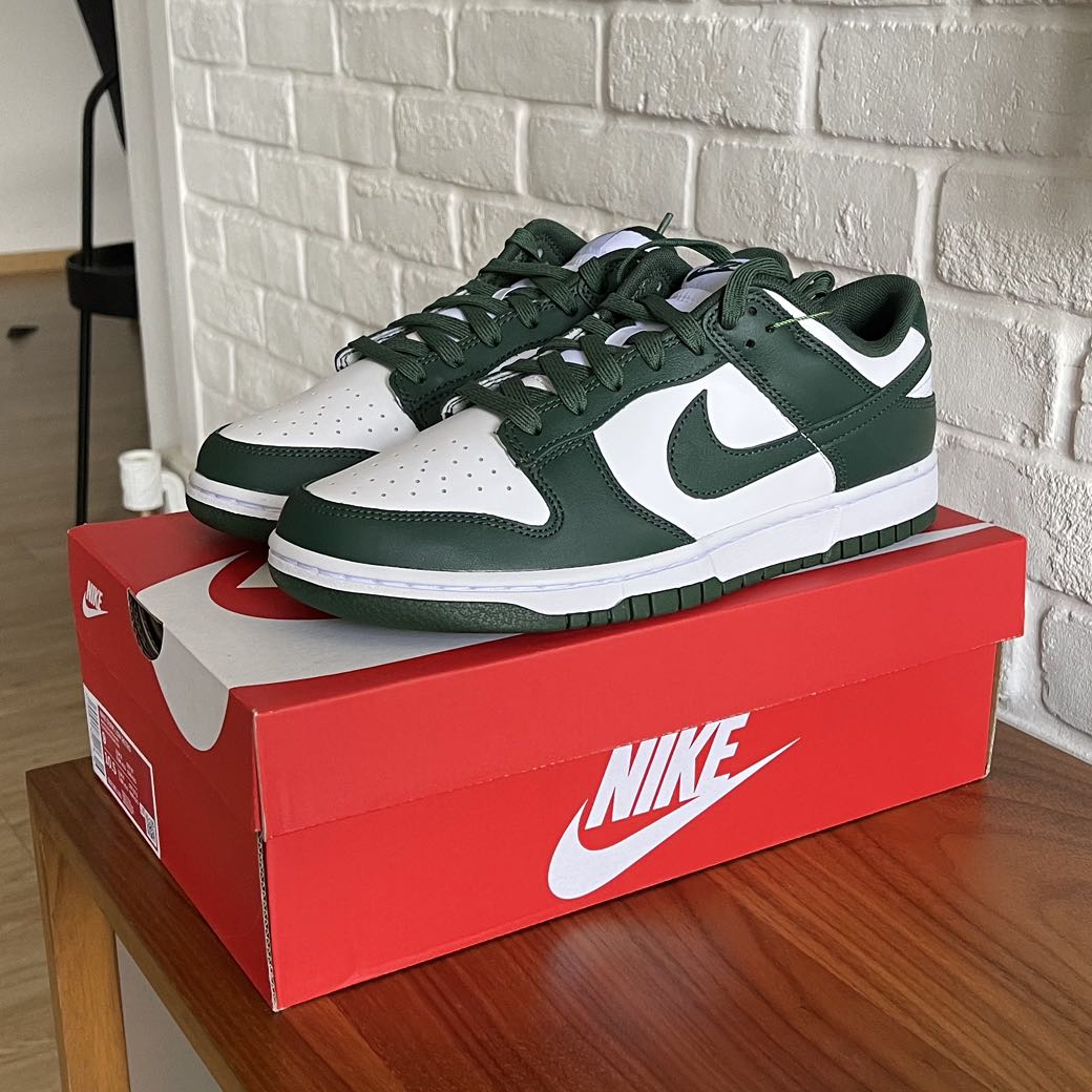 NIKE DUNK LOW 'MICHIGAN STATE', Men's Fashion, Footwear, Sneakers on  Carousell