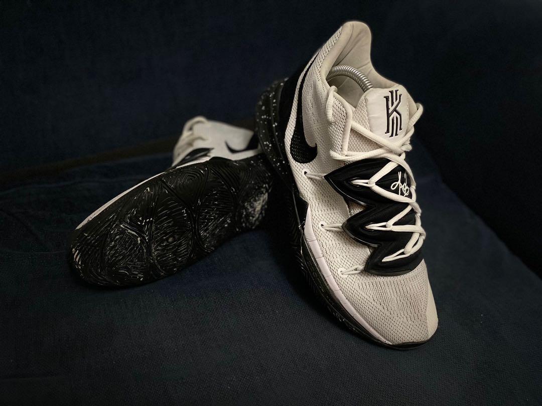 kyrie 5 oreo footlocker