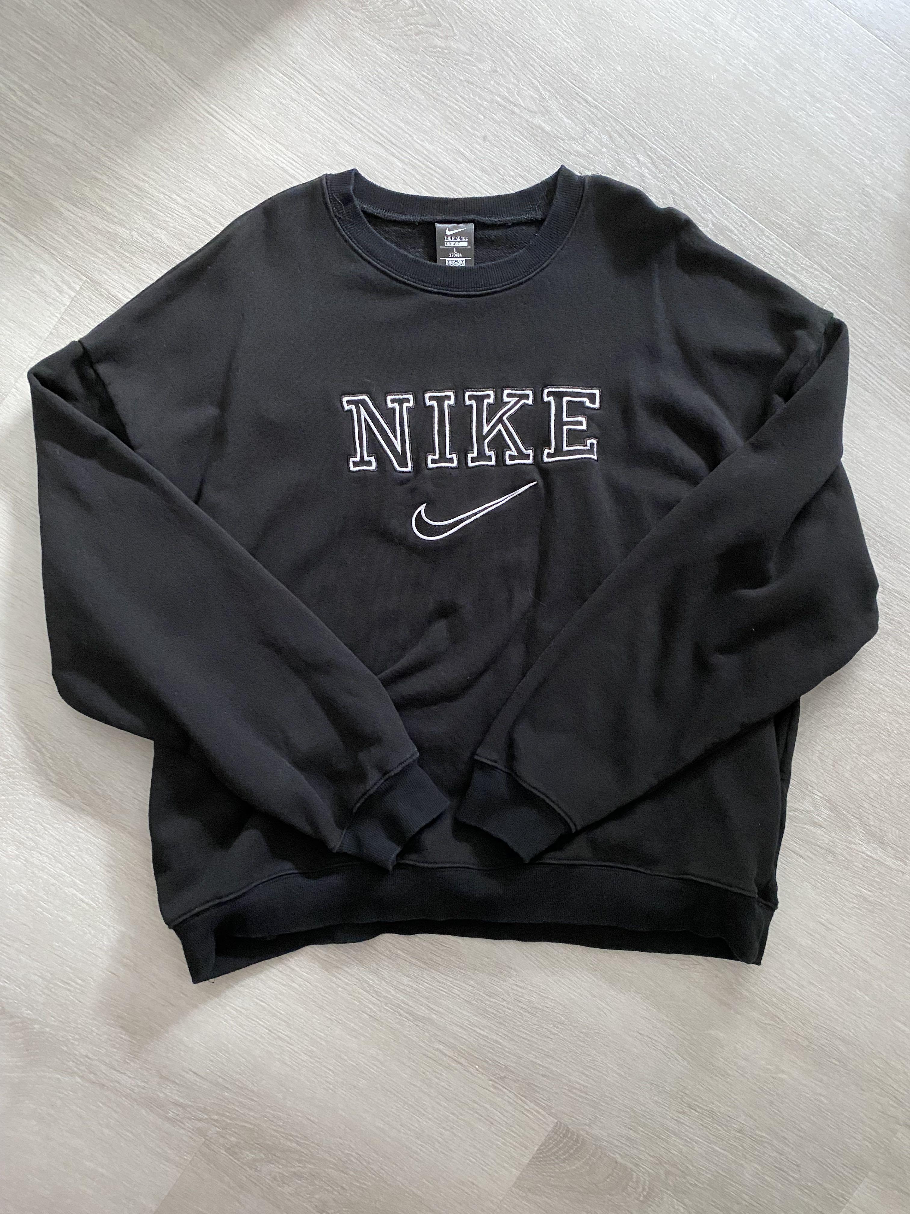 Nike spell outlet out sweatshirt