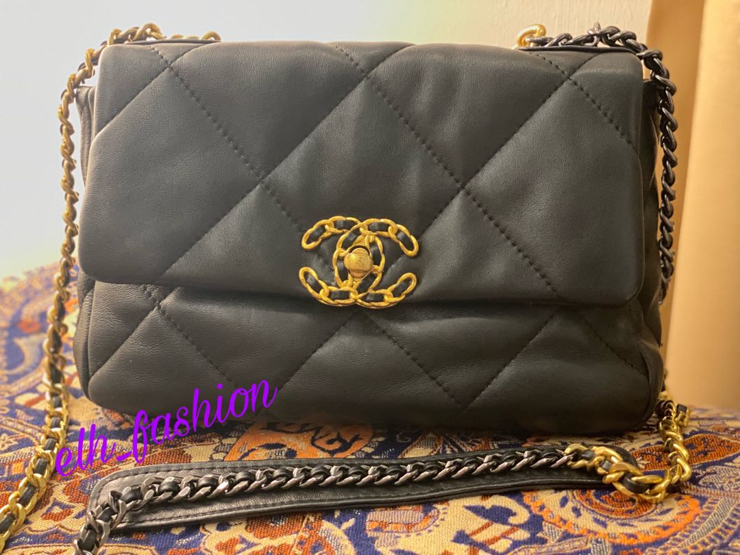 Preloved Chanel aged calfskin chocolate bar reissue mademoiselle #freepos,  Women's Fashion, Bags & Wallets, Purses & Pouches on Carousell