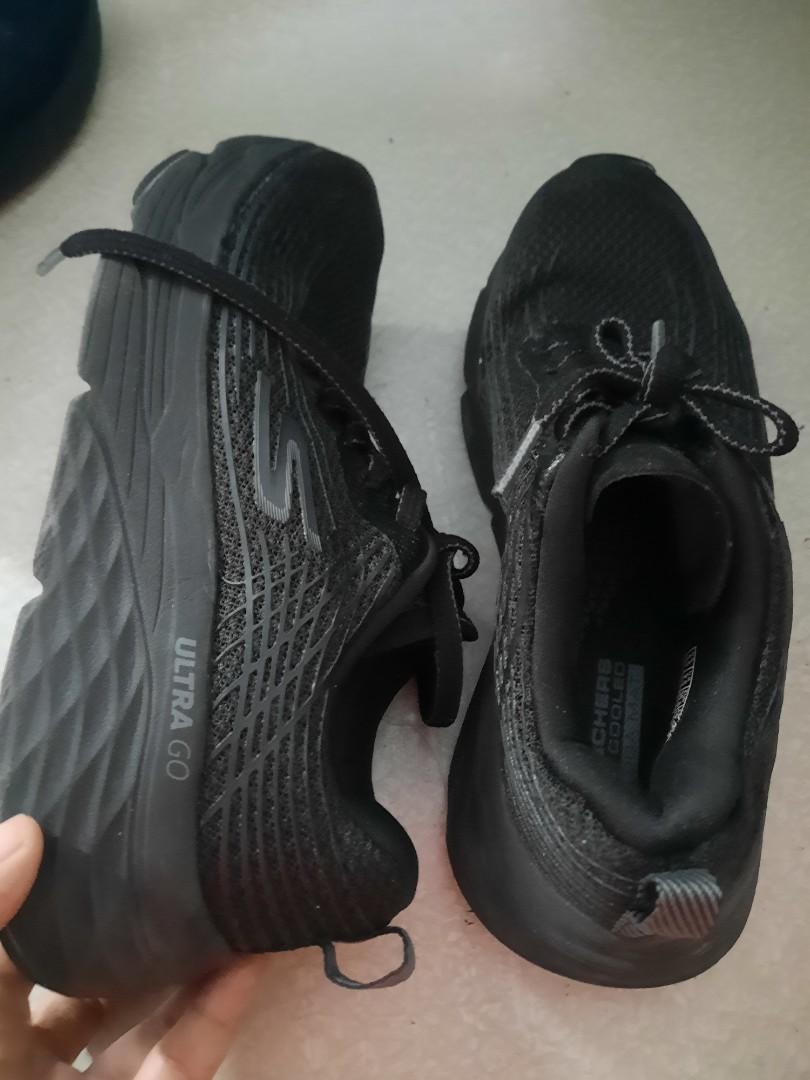 Black skechers size 5.5 discount