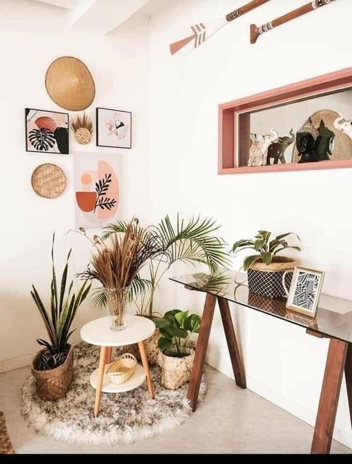 2 lqyer scandi table (Category: Tables & Sets) located in Manila. Submitted by minidivisoria (Listing ID 1122241813, Image 1). Description: ₱680 -2 layer Scandi Table size:50x49x40 - Disassemble & easy to assemble.