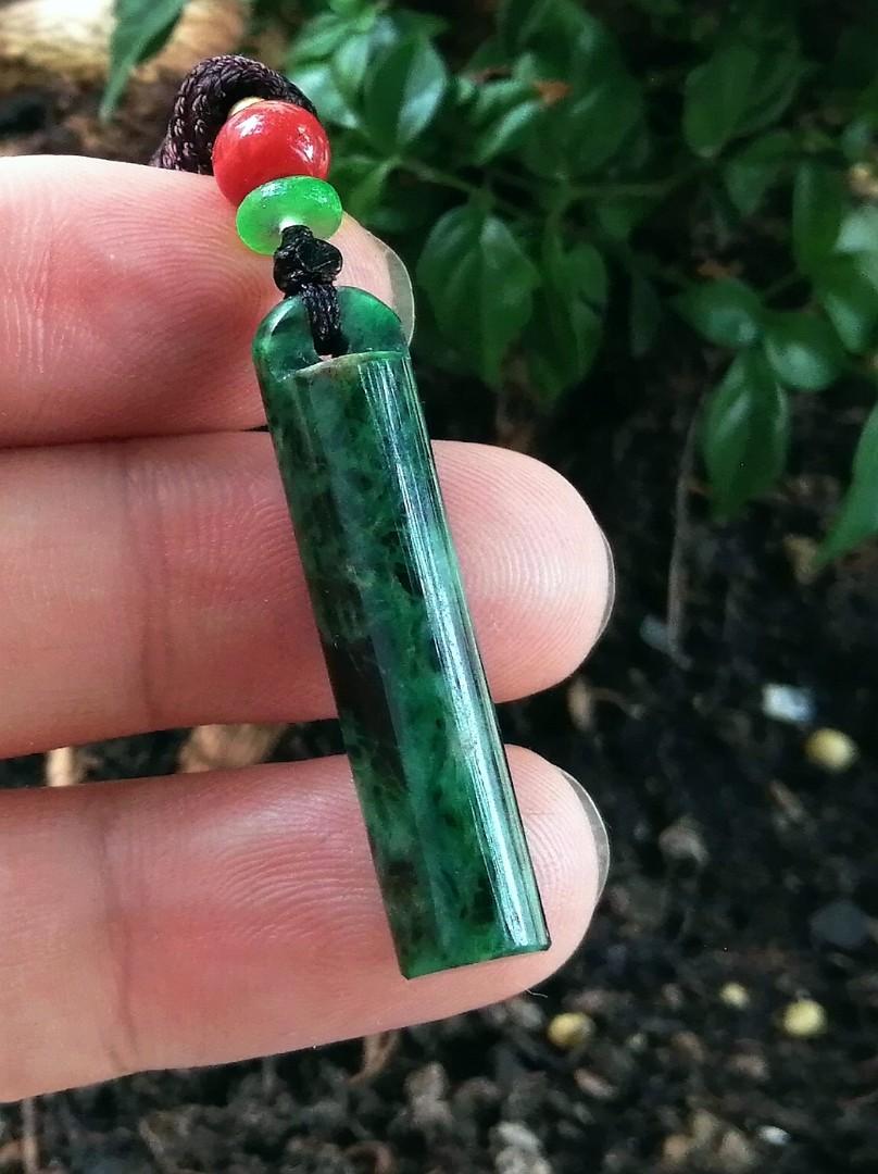 翡翠A貨【花青玉柱】 花青種，大小37.5x8.2m，老花青色飄辣綠