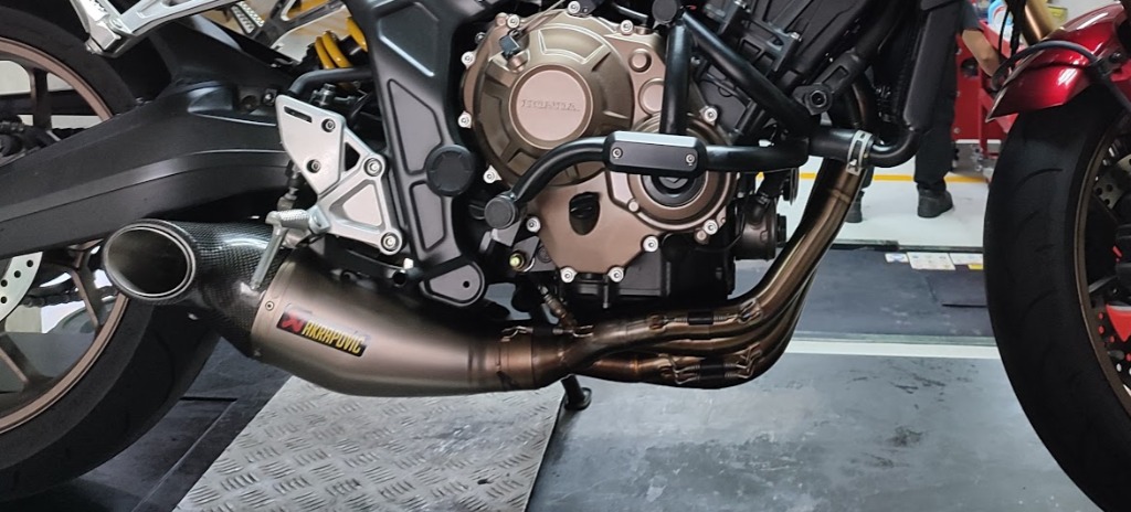 Honda cb650r 2024 2021 akrapovic