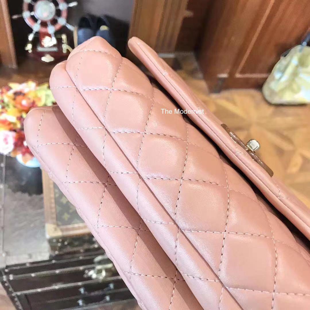 VERY RARE CHANEL Classic Flap Frame Knock on the Wood Tweed Shoulder Bag  2018