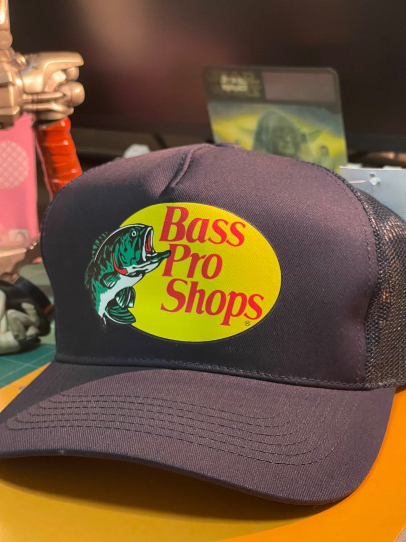 30 SALE*Bass Pro shops mesh trucker cap 