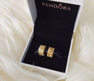 Bermonth sale!! Authentic pandora gold plated Wishbone clip charm take all