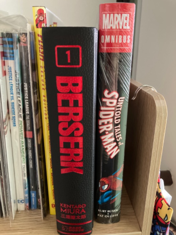 Berserk deluxe edition volume 1, Hobbies & Toys, Books & Magazines ...