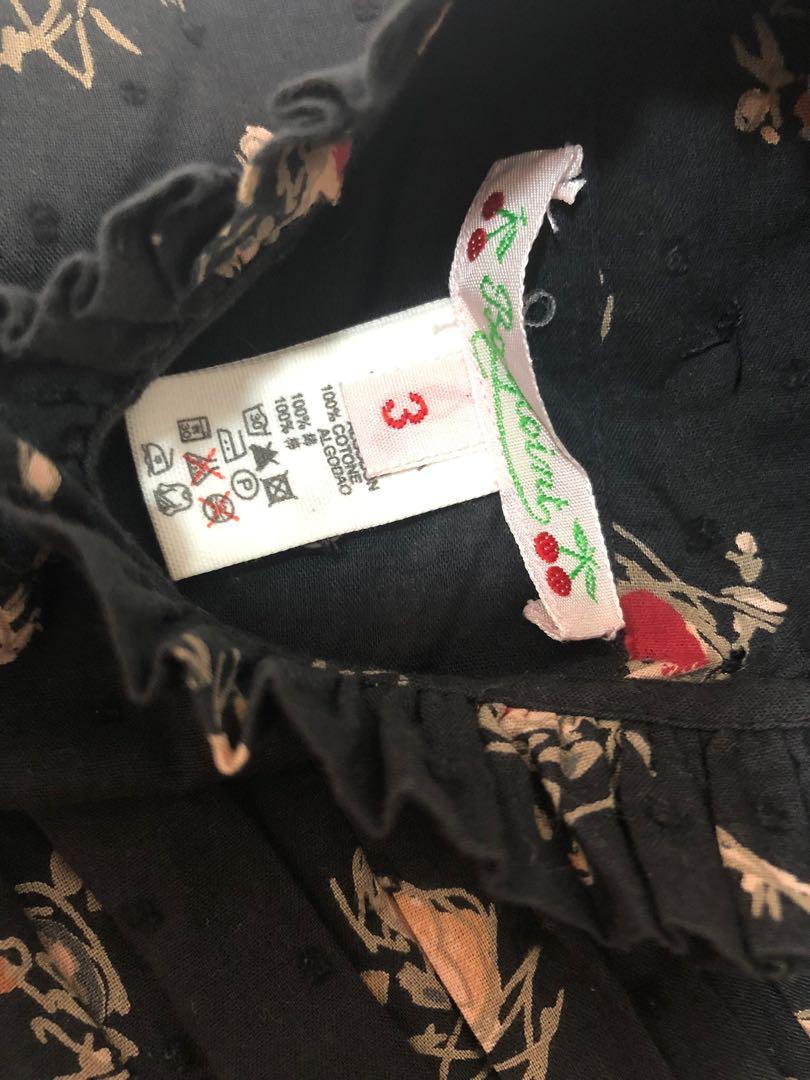 Bonpoint （分類：嬰兒及小童流行時尚）位於 Hong Kong。 由 ayagg 提交（商品編號 1122218321，圖片 3）。簡介： 95%new excellent condition Very beautiful piece of dress Size 3Y。