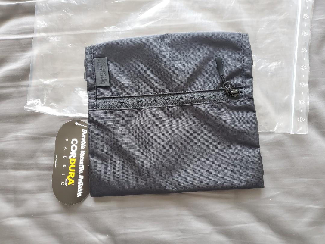 Brand New Bagjack TCL square pouch black, 男裝, 袋, 腰袋、手提袋 