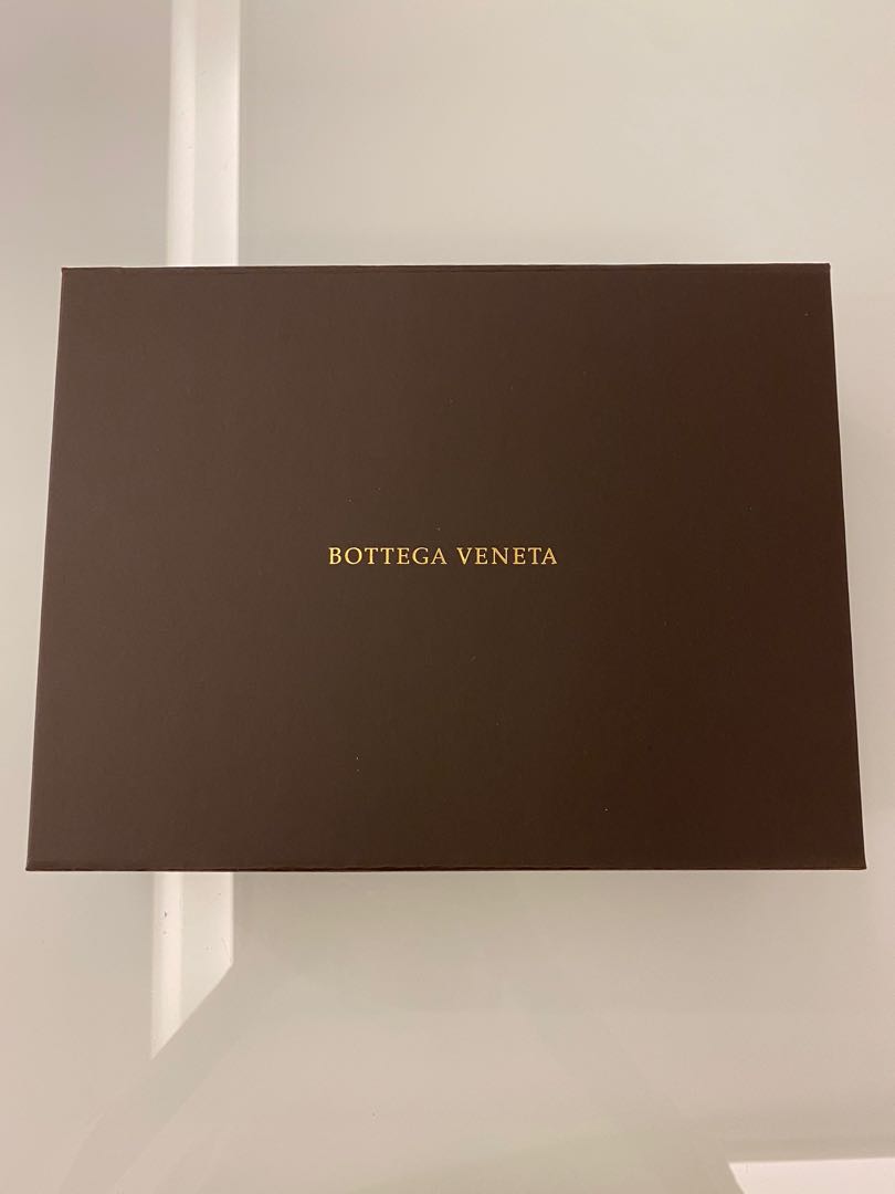 專櫃BV#BOTTEGA VENETA 名牌紙盒 名品紙袋 正品 原廠 磁扣掀蓋式盒子 紙盒, 她的時尚, 珠寶、飾品與收納, 飾品收納在旋轉拍賣