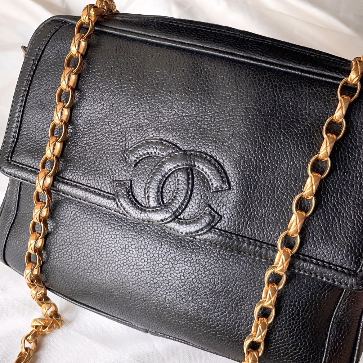 Chanel Vintage Small Caviar Bijoux Chain Crossbody Flap, Luxury, Bags &  Wallets on Carousell