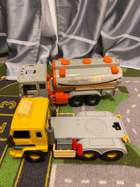 Daesung big trucks bundle (Category: Vehicle & Diecast Models) located in Cavite. Submitted by preloved_mommyandkidsph (Listing ID 1122290581, Image 2). Description: In working condition Both toy trucks bought in SIngapore Rsp $79 each Selling Low .