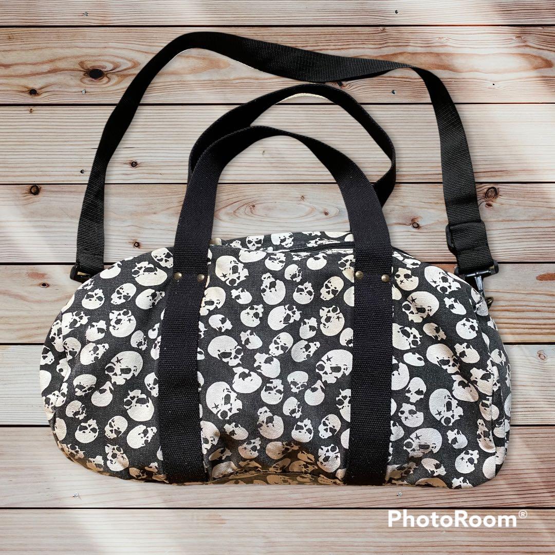 Skull discount duffle bag