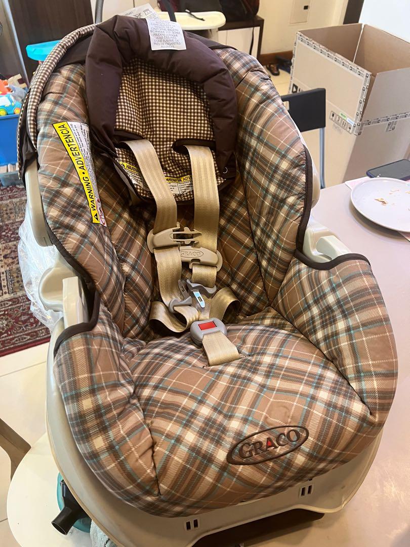 Graco un used car seat with base