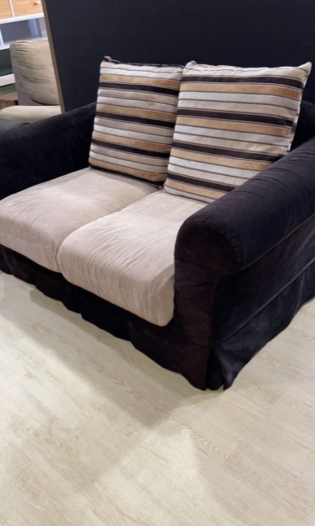 Harvey norman sofa 3+2, Home & Furniture, Furniture on Carousell