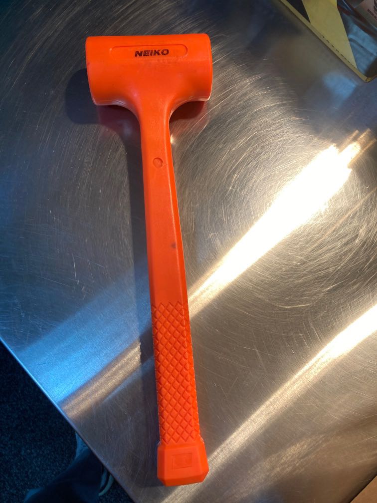 Neiko 2LB dead blow hammer (orange), Furniture & Home Living, Home